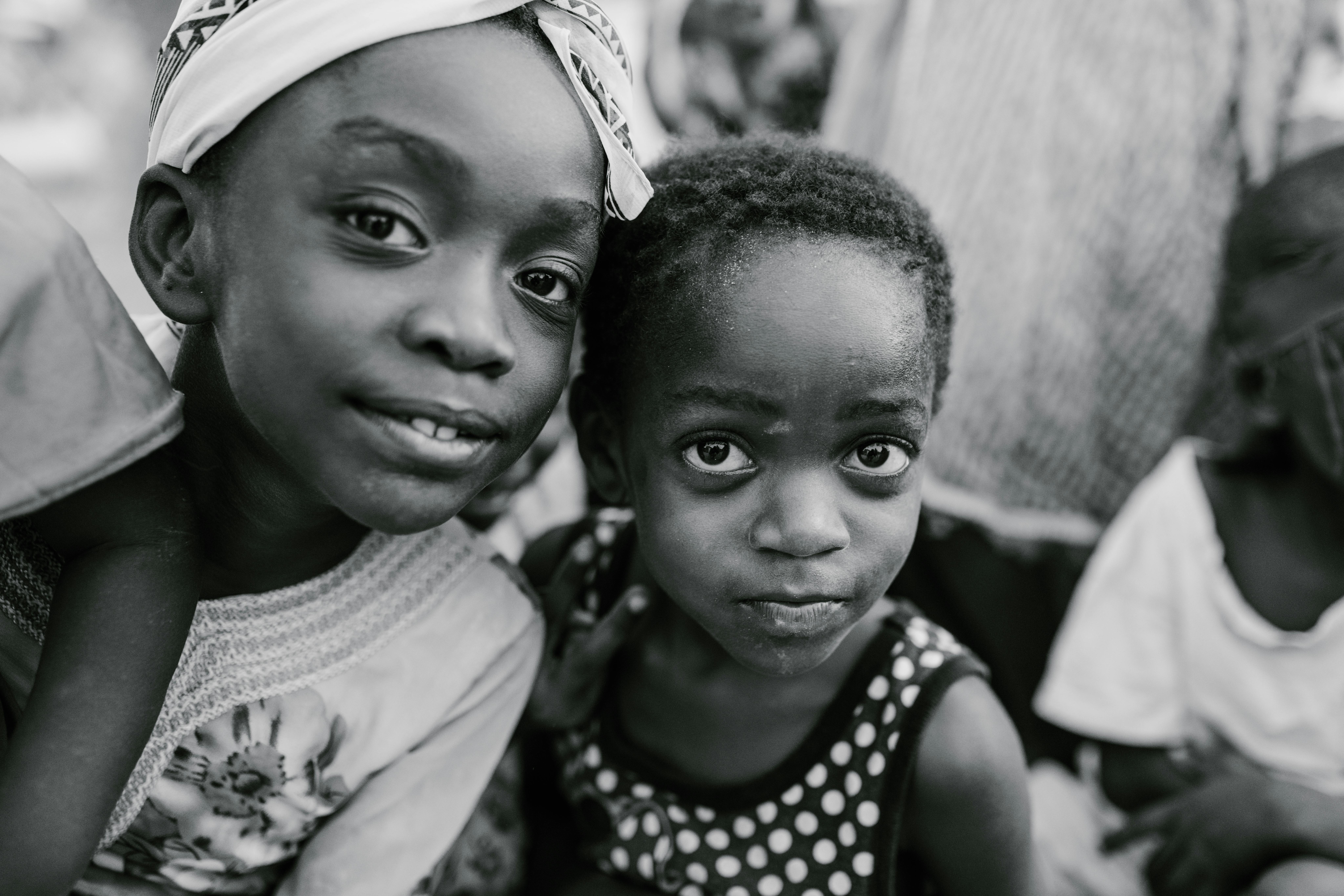 Image header with kids smiling